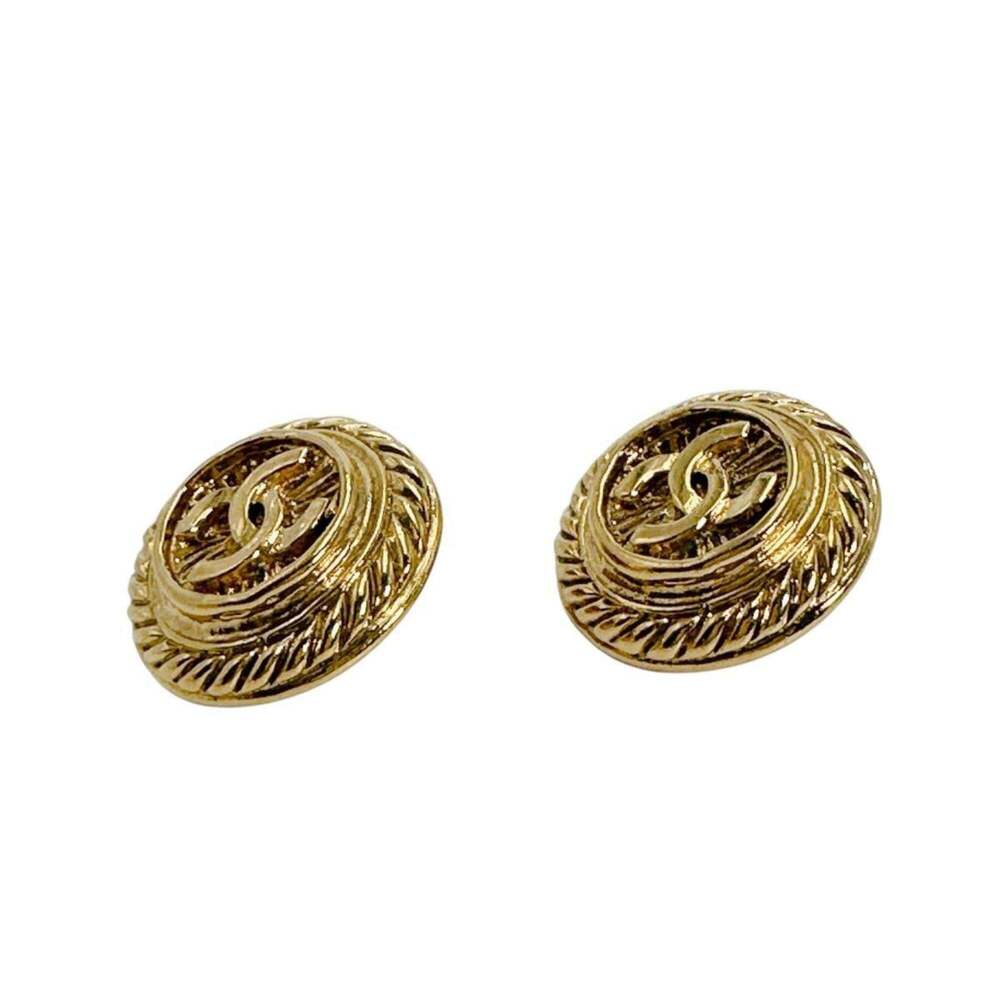 CHANEL Vintage Gold Logo Earrings - Picture 2 of 8